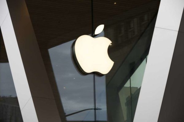 Apple to halve its cut from small app developers