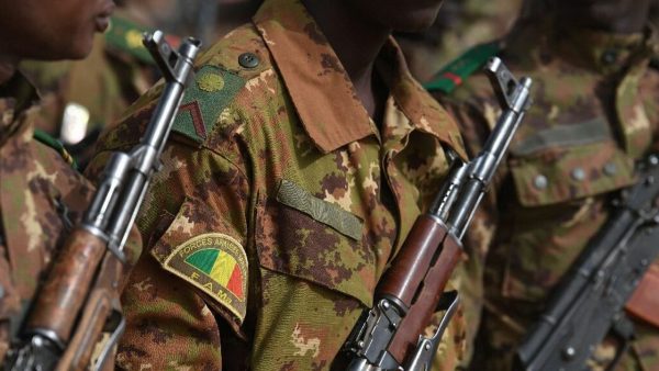 Mali, foreign military bases attacked in north