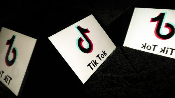 US extends TikTok sale deadline to December 4