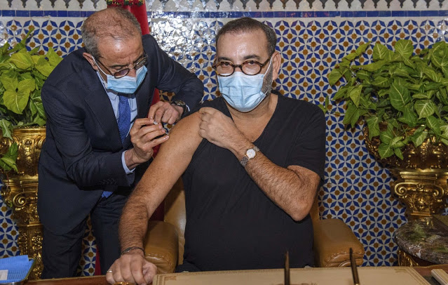 King of Morocco receives virus jab