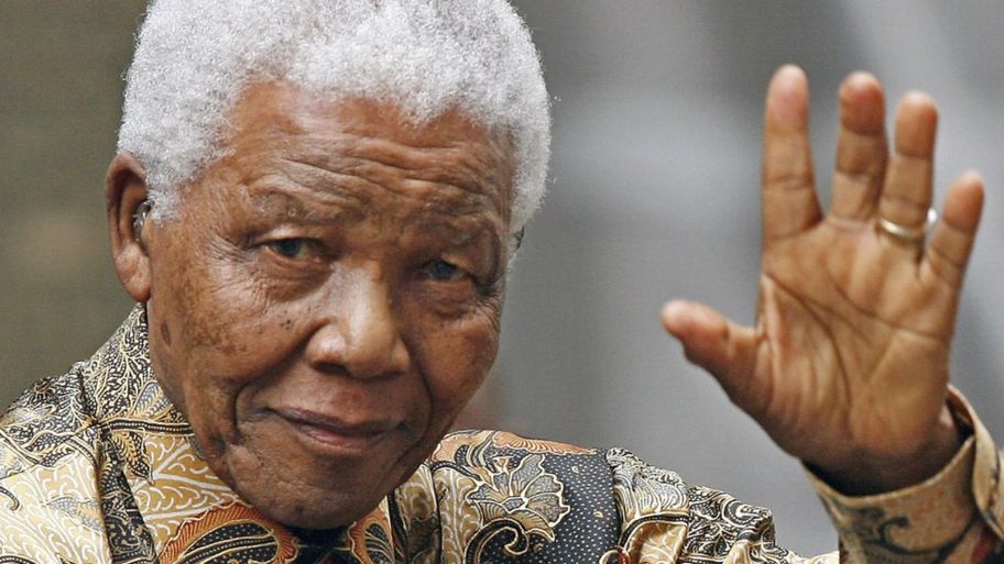 South Africa arrests bigwigs over Mandela funeral graft scandal