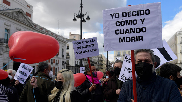 Spain legalises euthanasia, assisted suicide