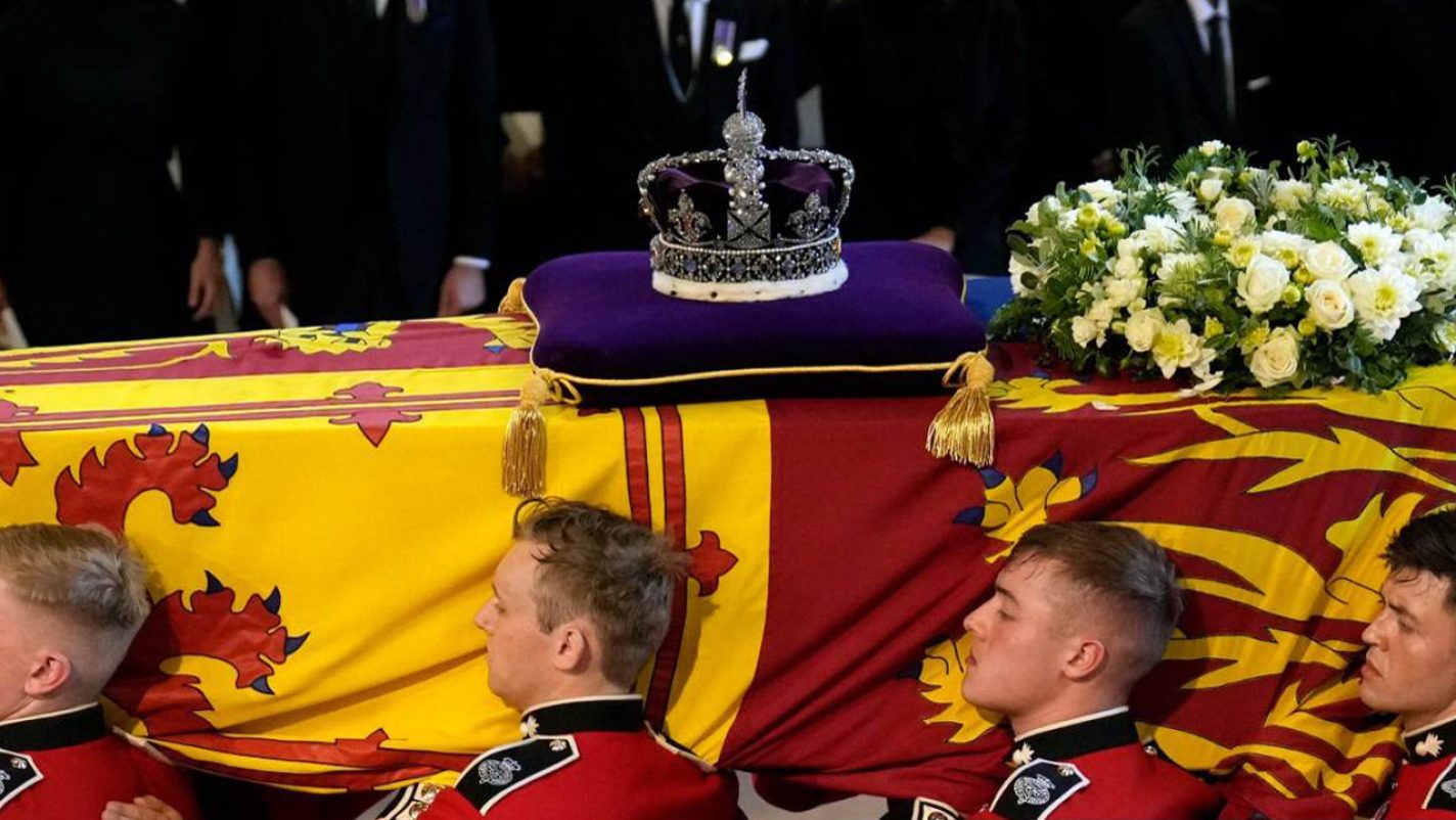 First public mourners view Queen Elizabeth II lying in state