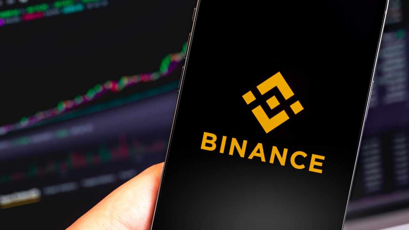 Crypto scammers make off with $100 mn from Binance