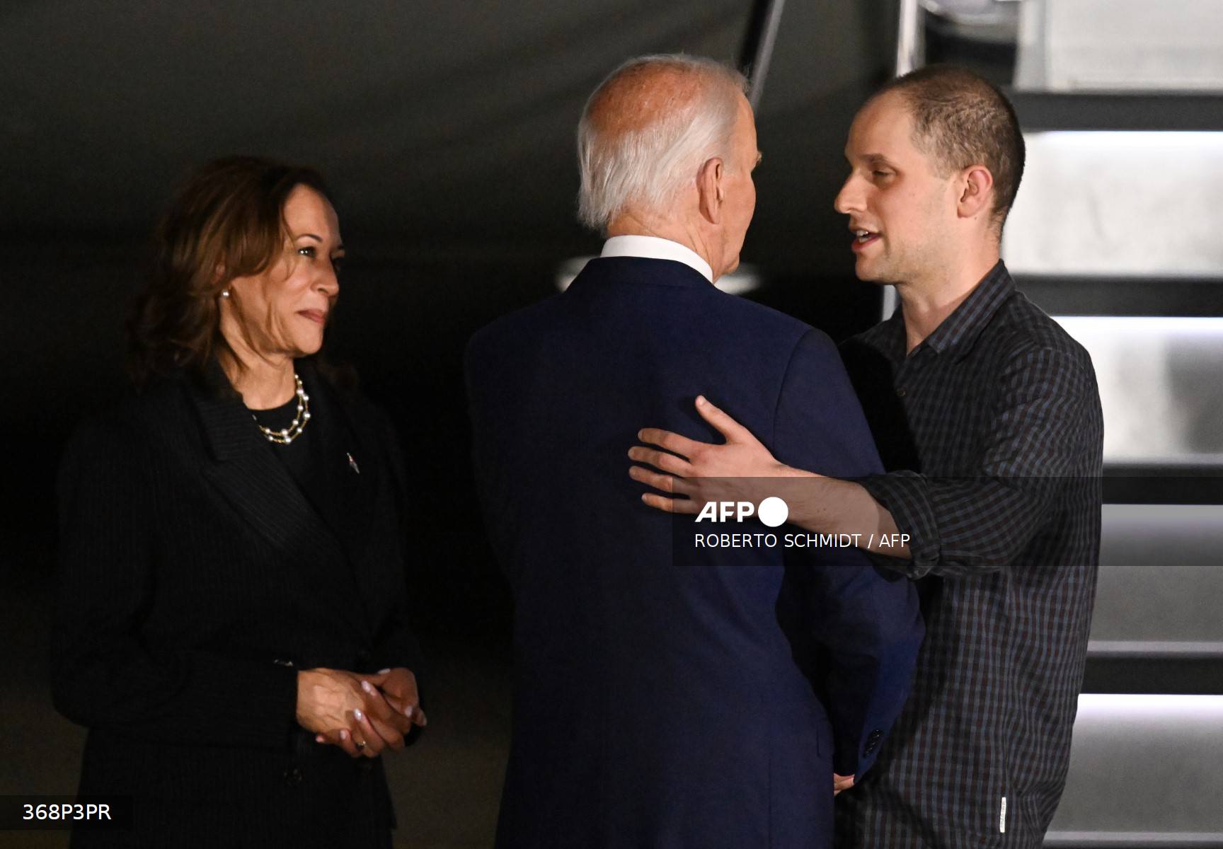 Biden, Harris hug US prisoners released in Russia swap